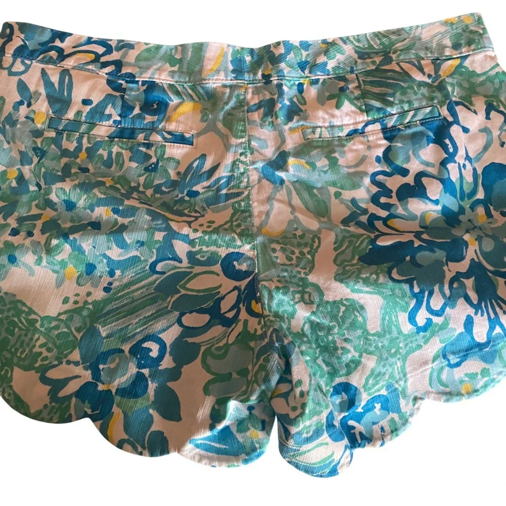 Lilly Pulitzer Buttercup Shorts Women's 14 Blue Floral Scalloped Hem Cotton